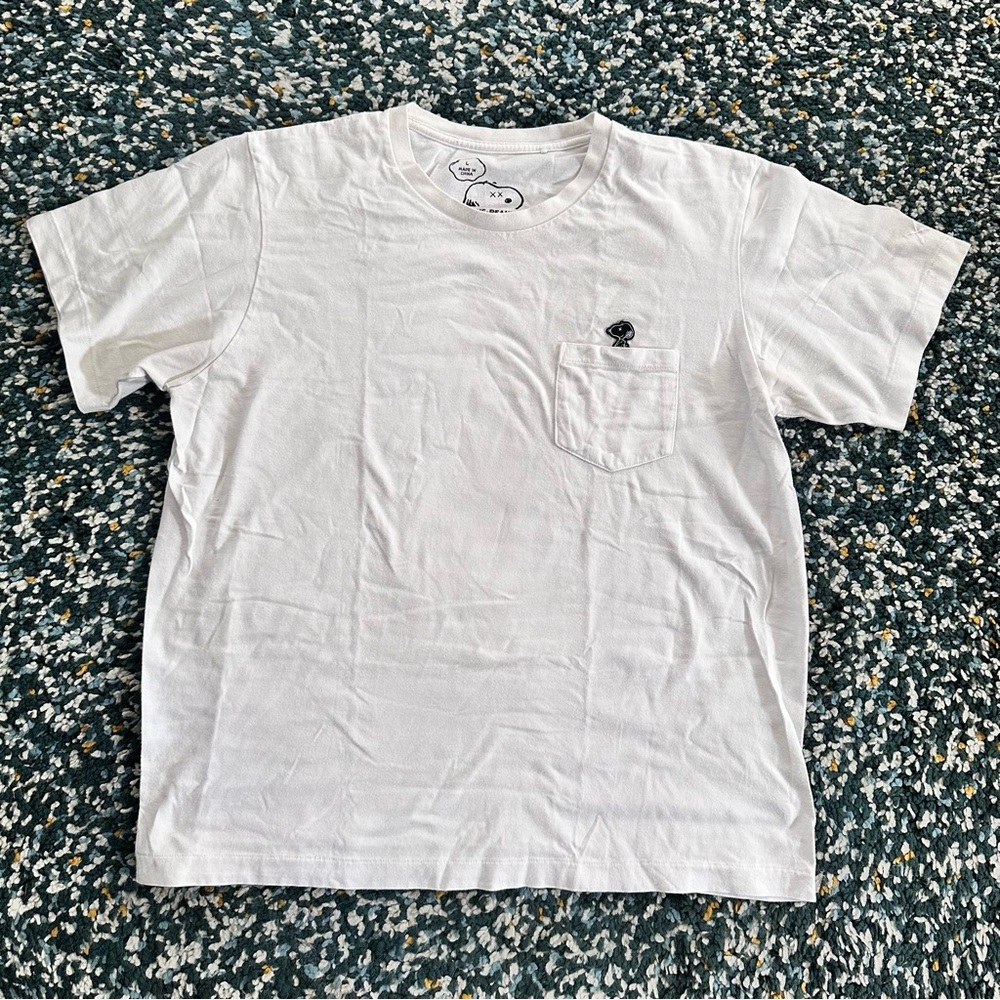 Uniqlo KAWS x Peanuts UT White Short Sleeve Tee